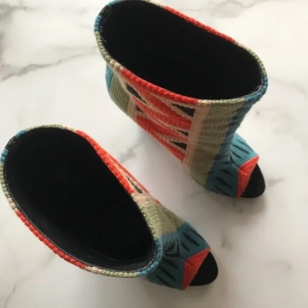 100% AUTHENTIC Burberry Multicolor Tapestry Bateson Peep Toe Bootie Size 38 - Picture 5 of 8